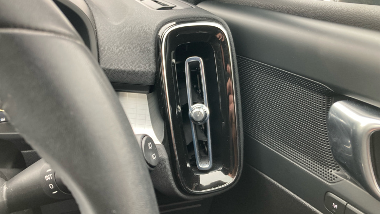 Volvo Xc40 1.5 T4 Recharge PHEV Plus Dark 5dr Auto Estate